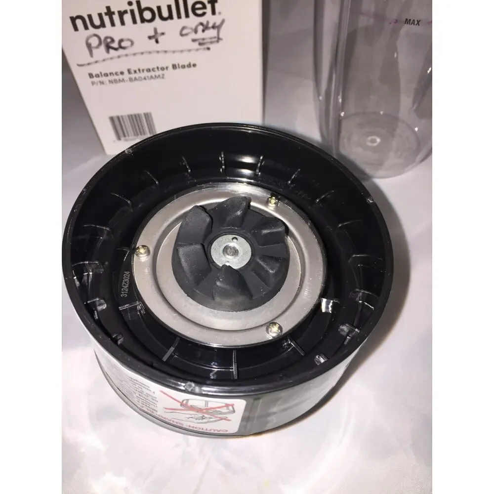 Nutribullet Pro Plus Extractor Blade, 32 oz. container and Lids
